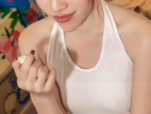 高清绝技，爱丝让每位姑娘都成了我想要的驾驶员，载我一程，不变的是渴望。