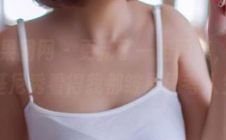 GIRLT果团网 – 更新了一组图集，黄歆苑的比基尼秀看得我都皱眉思考人生了。