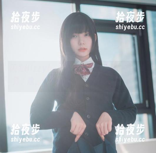 因为Hizzy(히지)的全套旅拍图集，我意识到，哦，原来风景还可以如此“有料”？