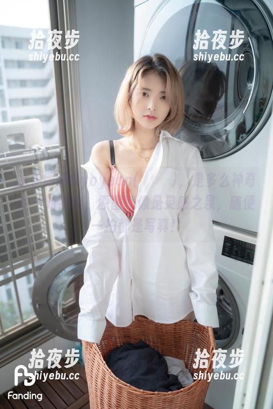 水手服和Hyoyeon(김효연)，是多么神奇的一对组合，原图就像是灵感之泉，随便一拍都是写真！