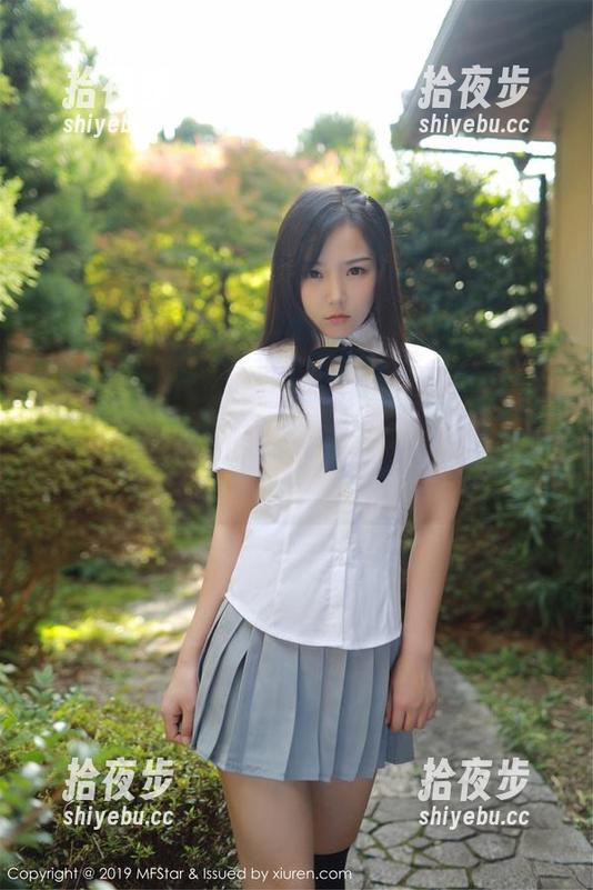 MFStar模范学院-柳侑绮Sevenbaby MFStar模范学院 - 夏日泳池必备,柳侑绮Sevenbaby的免费图册,避暑又惬意!