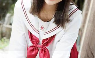 MyGirl美媛馆 – 徐微微mia的灰丝写真：当你以为自己是超模，结果只是在厕所自拍