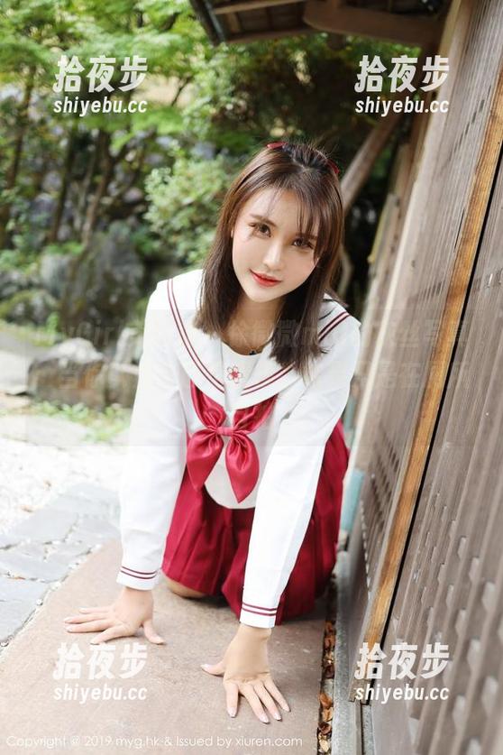 MyGirl美媛馆-徐微微mia MyGirl美媛馆 - 徐微微mia的灰丝写真:当你以为自己是超模,结果只是在厕所自拍