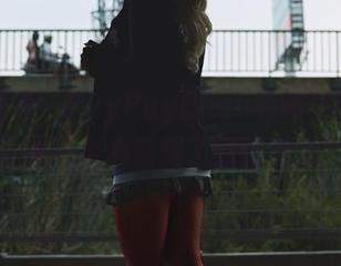 最新速递：PuyPuyChan的短裙原图，让我不小心瞄到了别的地方！