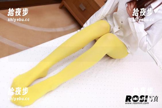 ROSI 一步跨入ROSI的短裙写真,资源的多样性真让人目不暇接。
