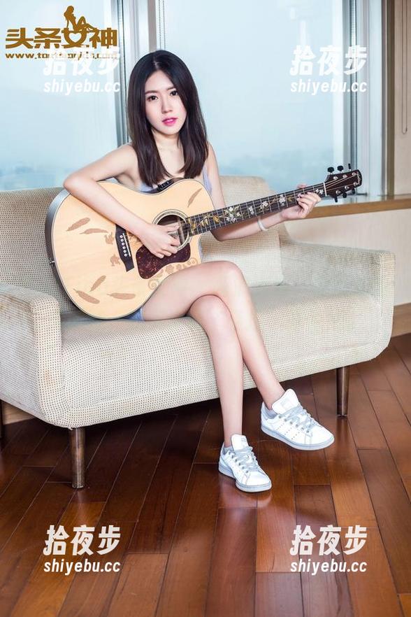 TouTiao头条女神-信悦儿 TouTiao头条女神 - 高清大赏,信悦儿的高跟鞋,完美诠释“鞋控”的定义。
