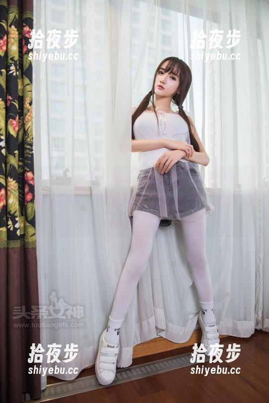 TouTiao头条女神 - 刘瑾希图包新体验：花与蛇都在‘御姐花与蛇cici版’里找心理辅导！