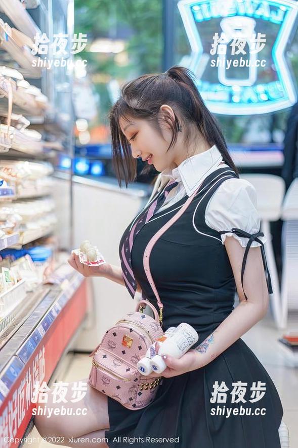 Xiuren秀人网-Mila嘟嘟 Xiuren秀人网 - Mila嘟嘟的JK:当经验沉淀成作品,画像里透出她的叛逆气质。