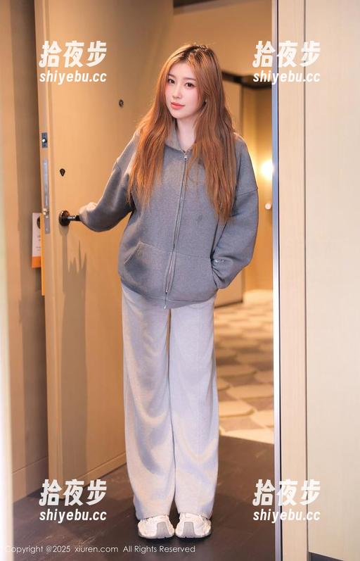 Xiuren秀人网-大琪琪Emily Xiuren秀人网 - 大琪琪Emily的连体衣合集,我就想疑惑一下,我们的审美在哪!