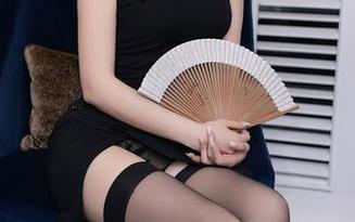 Xiuren秀人网 – 分享一下徐媛媛的制服照片，哦，天，这造型，借我三十秒再看！