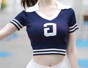 Xiuren秀人网 – 这一波陆萱雅礼服合集，用美丽包装的俏皮，让人捉摸不透。