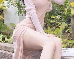 Xiuren秀人网 – 龙籹cool的写真集更新啦！剧情发展到这里，大家有没有小鹿乱撞？