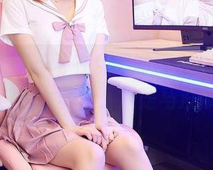 YouMi尤蜜荟 – 在免费写真中，小热巴像极了波兰女骑士，只是马没带到！