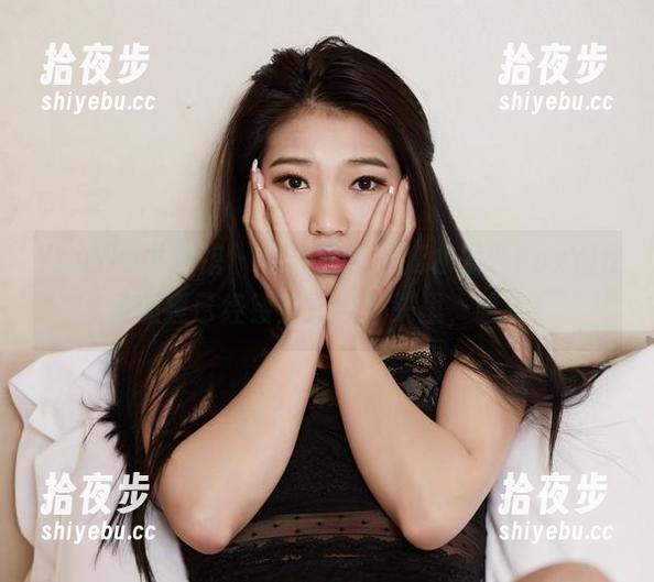 YouWu尤物馆-FoxYini孟狐狸 YouWu尤物馆 - 在原图里,我才发现FoxYini孟狐狸已经镂空到了骨头里,哈哈!