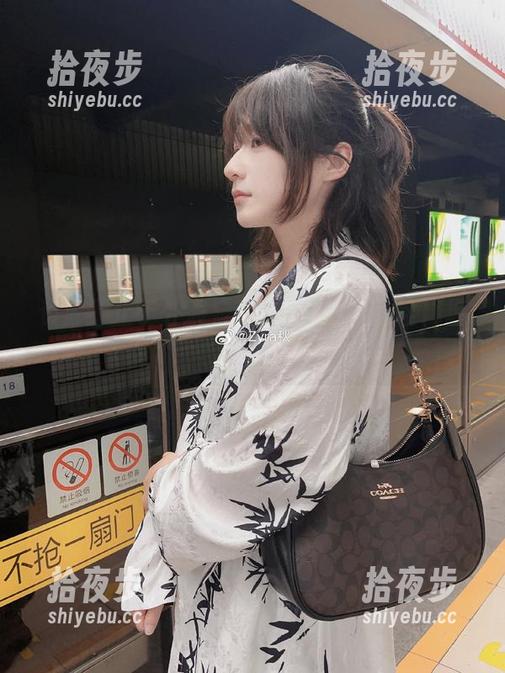 资源不止于外表，Zyra秋的礼服诠释真实