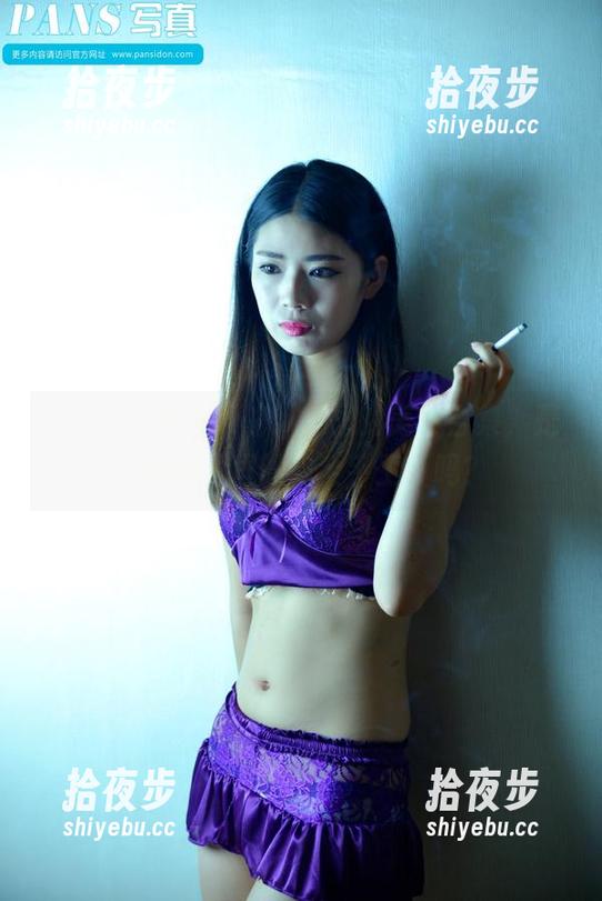 pans-思思 pans - 免费领略!思思的美脚合集,是“裤脚”里的“全手工”吗?