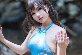 七七娜娜子更新的高跟鞋图包，小心，走光率爆表哦！