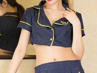 克拉女神 – 产品不一样，吕佳的美足写真让我突然充满了想象力哦。