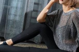 克拉女神 – 无圣光下的创意，赵雨静网袜照样能引人讨论