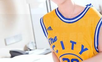 头条女神 – 鱼宝宝的和服写真更新，红色系仿佛在冲击感官