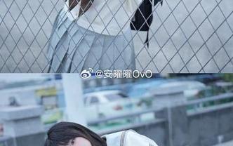 教室的套图：安曜曜又把我们变成了专注的小学生！