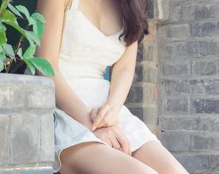 尤果网 – 尝试从Sara的美足中挖掘灵感，生活也许能更美，快看套图更新吧！