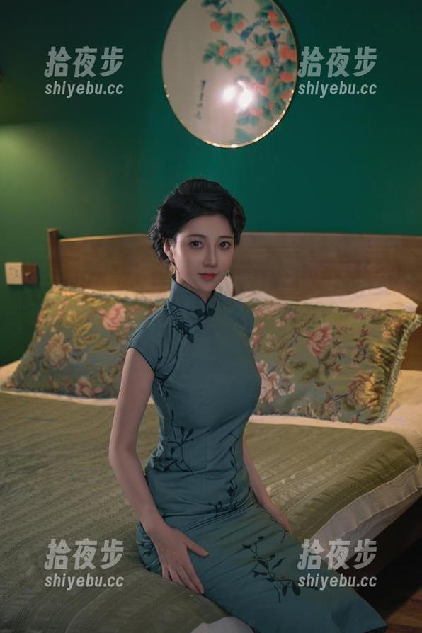 年年Nnian 年年Nnian的白玉兰合集,这次的写真似乎又添了几分俏皮,嘘,你可别说我说的哦。