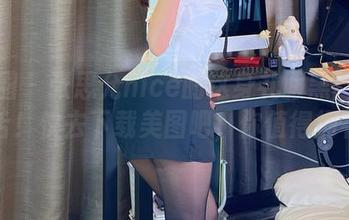微密圈 – 张思允nice的这身礼服黑丝让人咋舌！快去下载美图吧，你值得拥有！