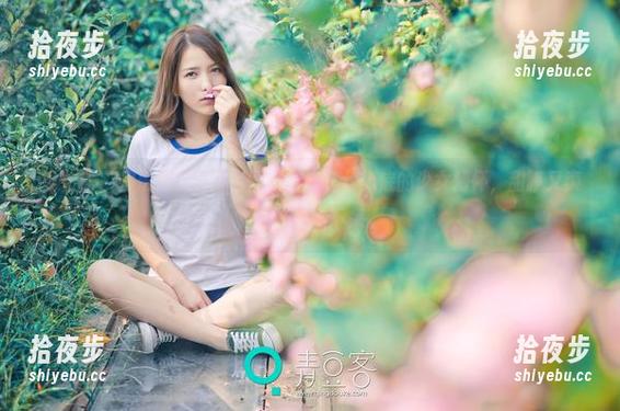 推女神-程彤颜 推女神 - 程彤颜双马尾套图,或许是我心底的少女情怀,甜腻又爽,压根停不下来。