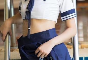 推女神 – 免费分享！萌琪琪Lrene的浴室写真，不看可惜
