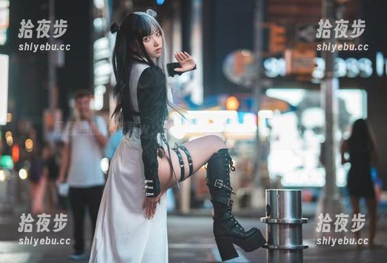 网盘里的果咩酱w：一双高跟鞋，穿出满满的尴尬！