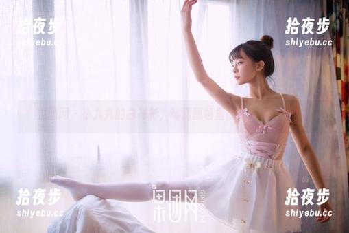 果团网-小九九 果团网 - 小九九的白衬衫,高清图包里藏着无数小心思。