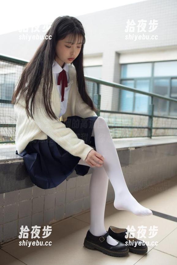森萝财团 哎呦,森萝财团的高清图包,日系肉丝小妹就像糖果一样甜,你忍心错过吗?