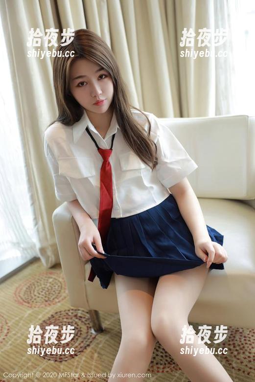 模范学院-唐琪儿il 模范学院 - 唐琪儿il:白衬衫上演网盘奇迹,不愧是我的收藏良品!