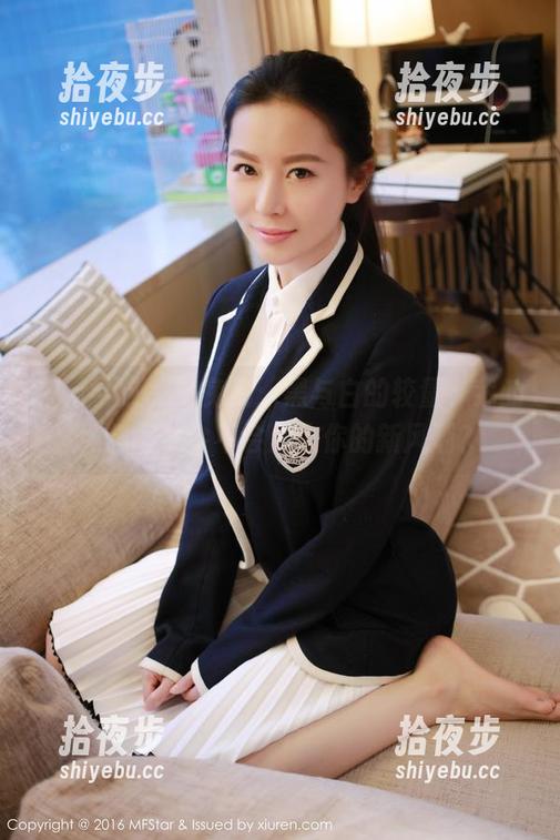 模范学院-宅兔兔 模范学院 - 宅兔兔:黑与白的较量,我的网盘下载会不会成为你的新风潮?
