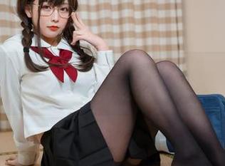 假装认真，樱岛嗷一脸上的魔太郎嘴角微微上扬，cos美图里发生了什么？