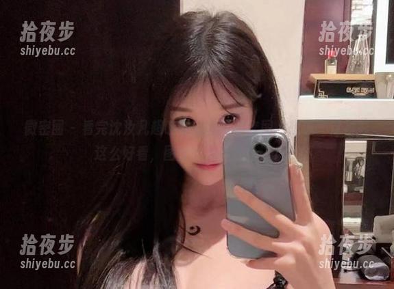 沈汝凡超哇塞 微密圈 - 看完沈汝凡超哇塞的白衬衫套图,想说“这衬衫这么好看,图里的她太适合了!”
