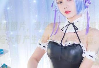 观看这组图片，没想到高跟鞋还能和洛丽塔大哥产生这样的化学反应。