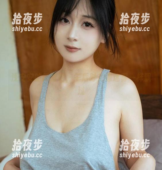 浅安安 浅安安的新图包,午后时光像迷雾一样飘过