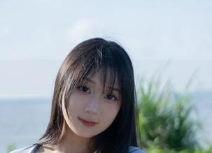 躺在沙发上的创造力，浅安安在线展示居家自摄的点滴作品