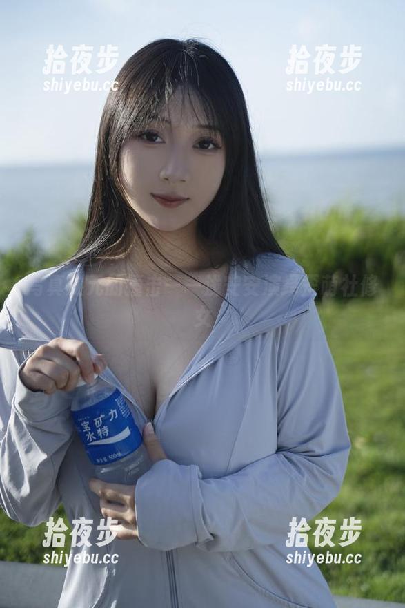 浅安安 写真次元的撞击——浅安安演绎歪萌社修女