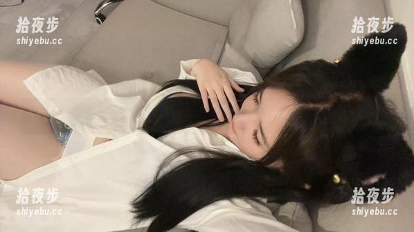 微密圈 - 套图必看，玫桃泡芙的美脚让我想多了。