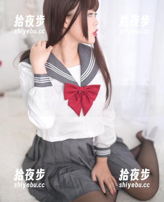 白烨烨 不要低估白烨烨和浴缸的默契,图片里的隐形信号和棉花糖资源