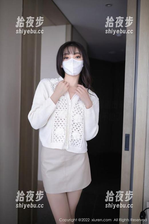 秀人网 - 剧透一下，把全套都搬出来给你看，77qiqi可怜的御姐妆不怕了！