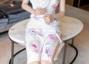 秀人网 – 夏甜甜纯白合集，不小心被光给闪到了。