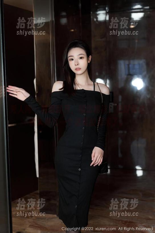 秀人网-娜比 秀人网 - 图册翻开,娜比棉袜!是时候给懒人拖鞋一个温柔的周末了。