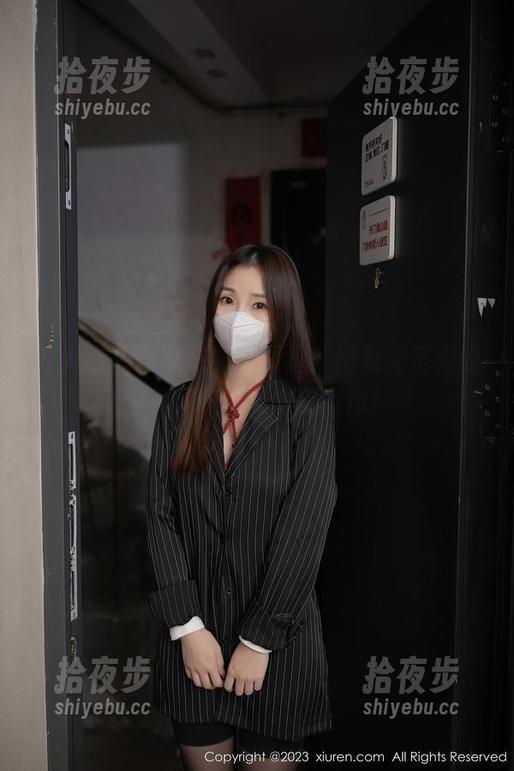 秀人网-小逗逗 秀人网 - 校服搭配小逗逗,绝对无圣光的图集,别说我没提醒你!