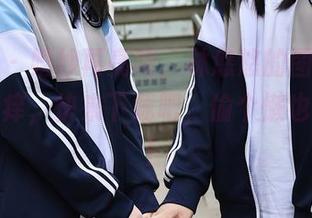 秀人网 – 婚纱再亮眼，林悠悠的图集才更让人心痒，快来下载吧，偷个懒也没关系！