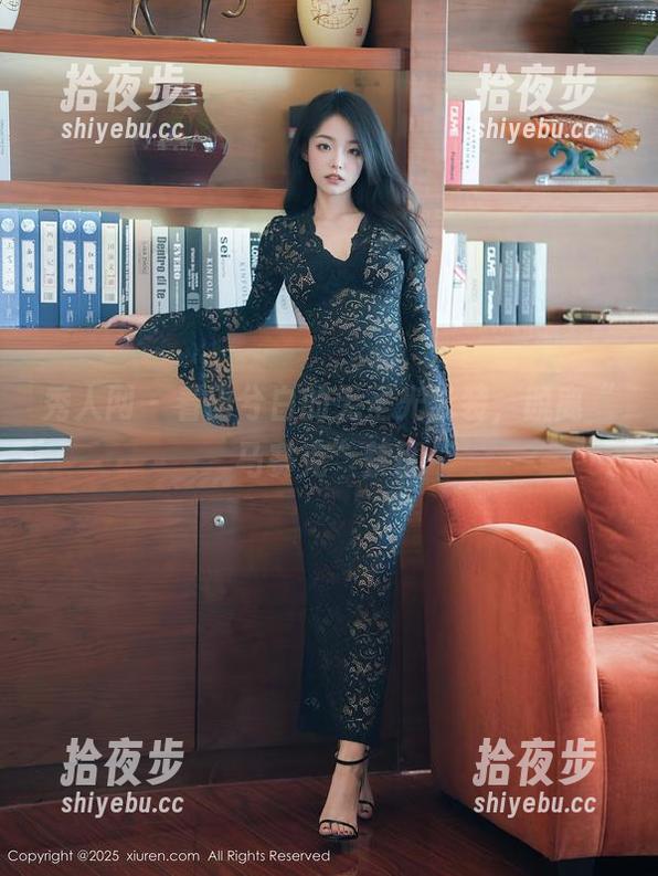 秀人网-田兮白 秀人网 - 看田兮白的无圣光泳装,脱离“马赛克”禁区