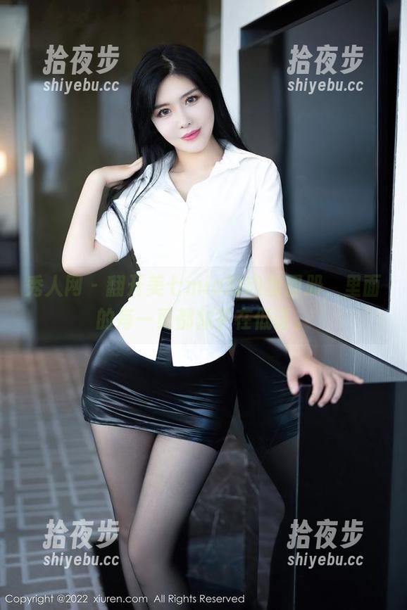 秀人网-美七mia 秀人网 - 翻开美七mia的肉丝图册,里面的每一页都似乎在低语。
